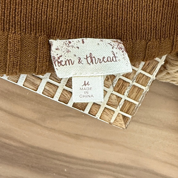 Hem & Thread Ruched Drawstring Asymetrical Sweater - Picture 9 of 10